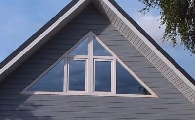 окно в форме треугольника