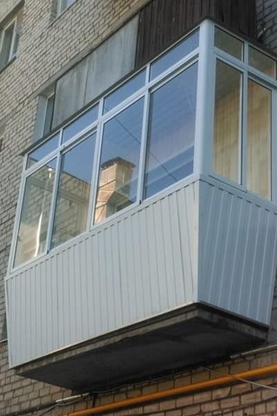 балкон с выносом